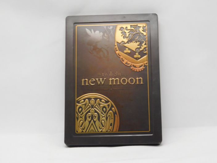 Load image into Gallery viewer, The Twilight Saga: New Moon Collector&#39;s Tin (DVD, 2 Disc, Widescreen)
