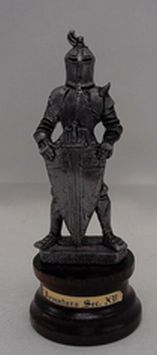 Load image into Gallery viewer, Figurine Pewter Armatura Sec. Xv- Knight With Shield
