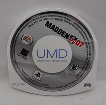 Madden 2007 | PSP [CIB] (Disc has Minor Damage)