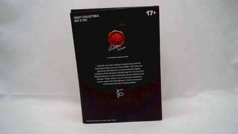 Stranger Things Eleven Vs. Demogorgon Lootcrate Diorama New Open Box Collectable