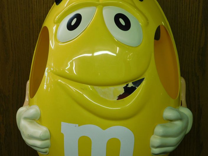 Load image into Gallery viewer, M&amp;M Character Collectible Yellow Peanut Store Display 41&quot; on Wheels 2004
