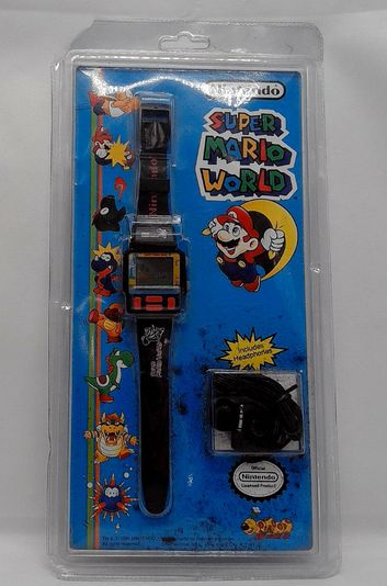 Load image into Gallery viewer, Nintendo Nelsonic Super Mario World Wristwatch New Factory Sealed
