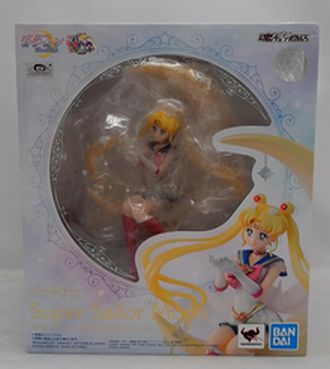 Load image into Gallery viewer, Super Sailor Moon Figuarts Zero Chouette Bright Moon &amp; Legendary Silver Crystal
