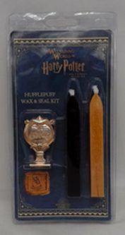 Universal Studios The Wizarding World of Harry Potter Hufflepuff Wax & Seal Kit