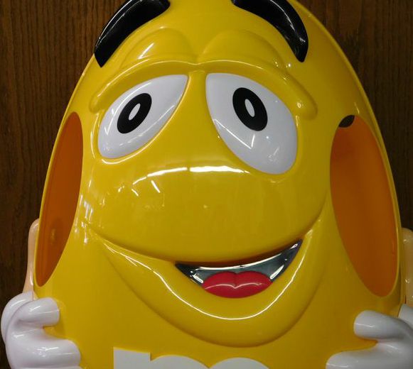 Load image into Gallery viewer, M&amp;M&#39;s M&amp;M Character Yellow Peanut Store bag Display 42&quot; on wheels candy
