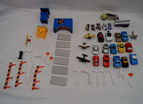 Micro Machines Travel City Lot of 11 & Assorted Pieces (Pre-Owned)