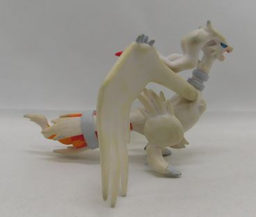 Load image into Gallery viewer, Pokemon Tomy Reshiram 3&quot; Action Figure (Pre-Owned/Loose)
