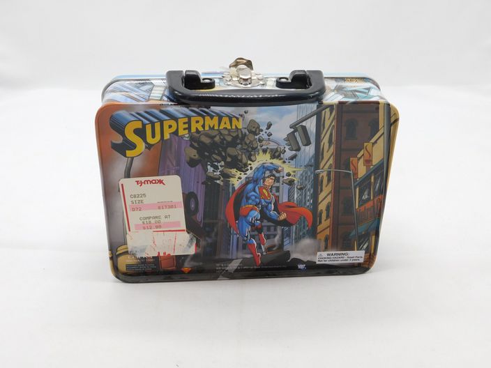 Load image into Gallery viewer, SUPERMAN PROJECTION WATCH Collectors Tin Warner Bros / TJ Max 2007
