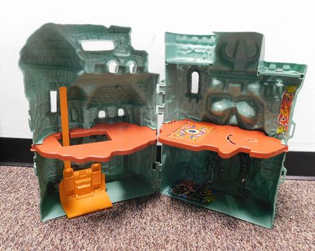 Load image into Gallery viewer, He-Man Castle Grayskull Greyskull 1981 Masters of the Universe (Pre-Owned)
