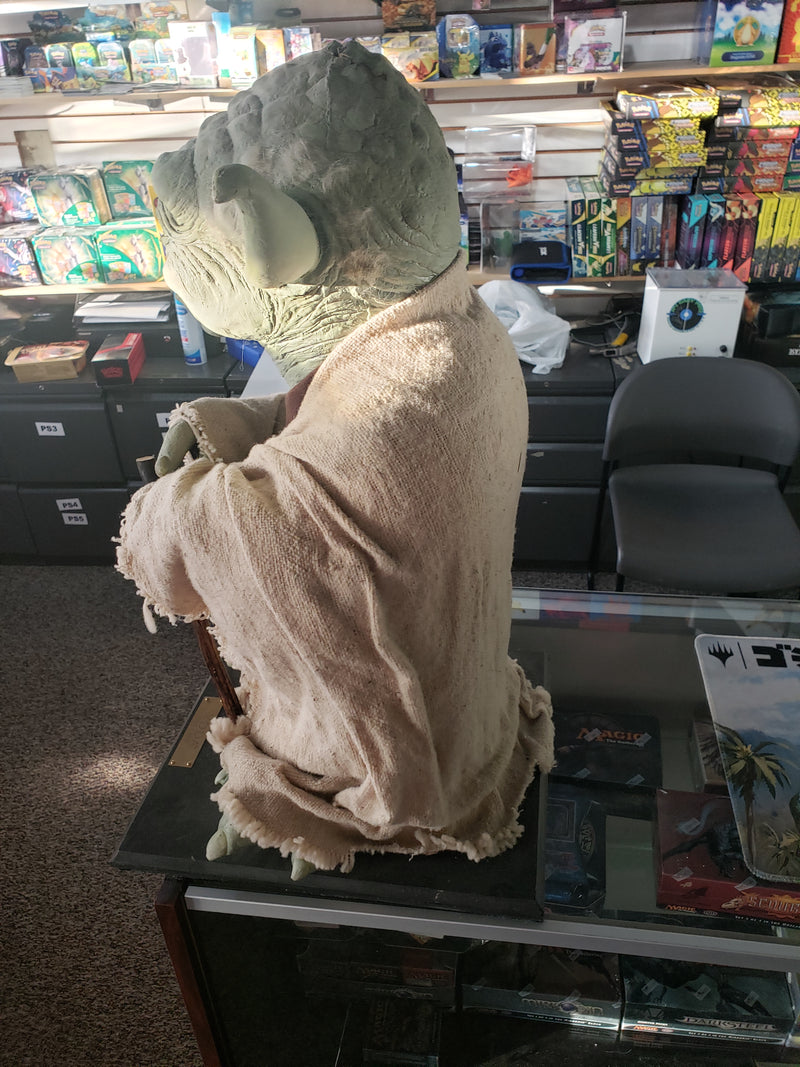 Load image into Gallery viewer, Illusive Concepts Limited Edition Life-Size Yoda 9255 of 9500 Mario Chiodo 1994
