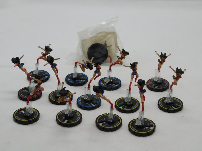 Load image into Gallery viewer, Heroclix and Mage Knight Bulk Lot
