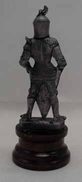 Load image into Gallery viewer, Figurine Pewter Armatura Sec. Xv- Knight With Shield
