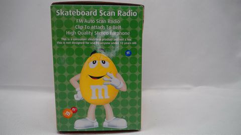 Load image into Gallery viewer, M &amp; M Skateboard SCAN RADIO  (Used)
