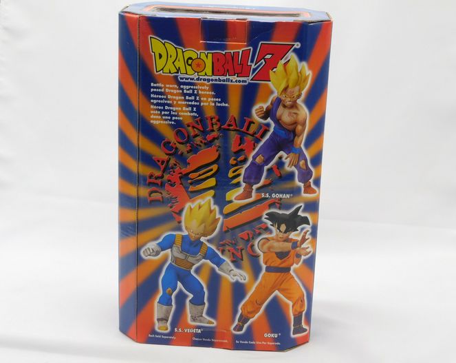 Load image into Gallery viewer, 2001 Dragon Ball Collector&#39;s Edition Z Goku 9&quot; Action Figure
