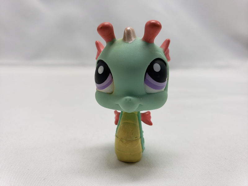 Load image into Gallery viewer, HASBRO LITTLEST PET SHOP #348 AQUA SEAHORSE WITH PURPLE EYES
