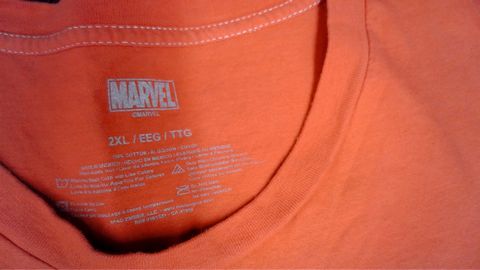 Load image into Gallery viewer, Red Marvel Avenegers Size 2XL Shirt
