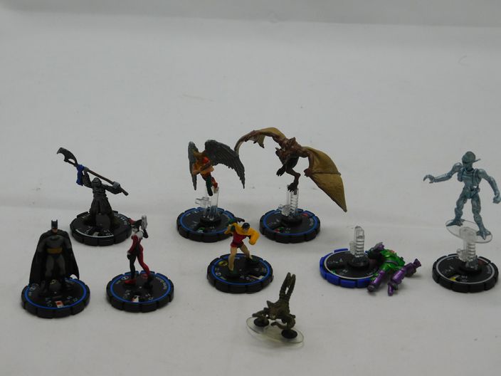 Load image into Gallery viewer, Heroclix and Mage Knight Bulk Lot
