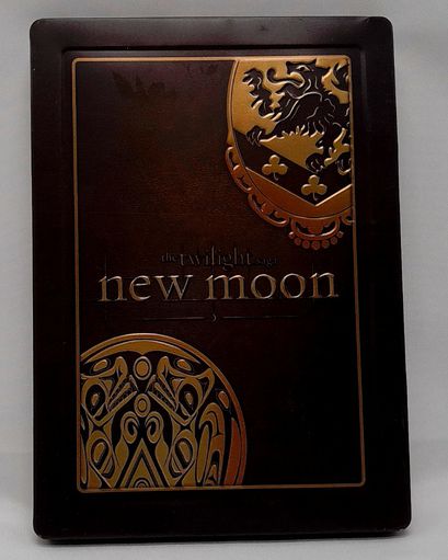 Load image into Gallery viewer, The Twilight Saga: New Moon Collector&#39;s Tin DVD 2 Disc
