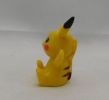 Load image into Gallery viewer, Pokemon Miniature Figure - Pikachu  (Pre-Owned/Loose)
