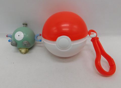 Load image into Gallery viewer, POKEMON 1999 BURGER KING SPINNER TOYS Magnemite (Pre-Owned)
