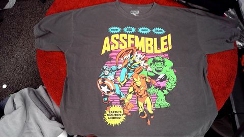 Black Marvel Assemble Size 2XL Shirt