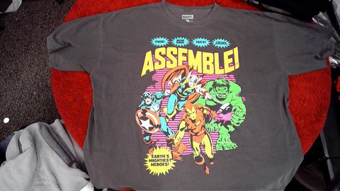 Load image into Gallery viewer, Black Marvel Assemble Size 2XL Shirt
