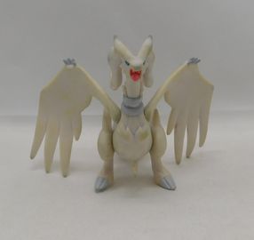 Pokemon Tomy Reshiram 3