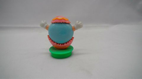 Load image into Gallery viewer, Vintage 90s M&amp;M Light Blue Peanut Easter Topper Figure (Pre-Owned)
