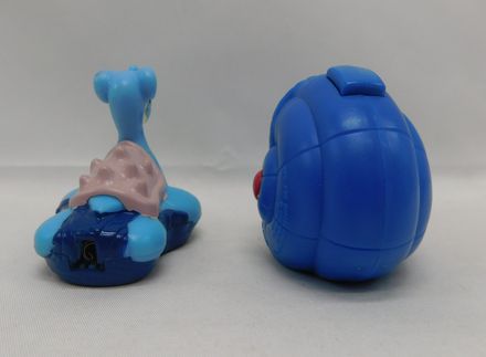 Load image into Gallery viewer, 1999 Burger King Pokemon Lapras Figure Nintendo Launcher W/ Pokeball (Pre-Owned)
