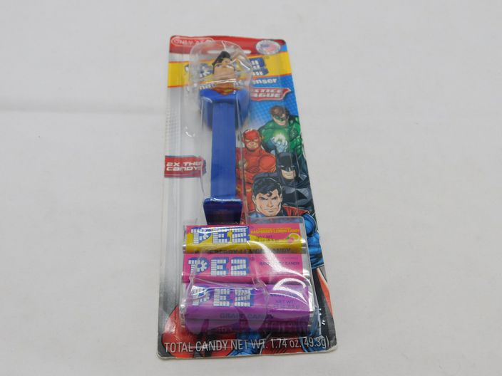 Load image into Gallery viewer, Justice League Superman Pez Candy Dispenser
