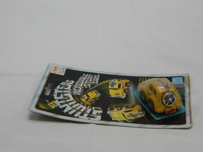 Load image into Gallery viewer, 1982 Stuntsters - Incredible Stunt Cars - By Hasbro!
