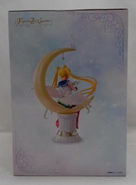 Load image into Gallery viewer, Super Sailor Moon Figuarts Zero Chouette Bright Moon &amp; Legendary Silver Crystal
