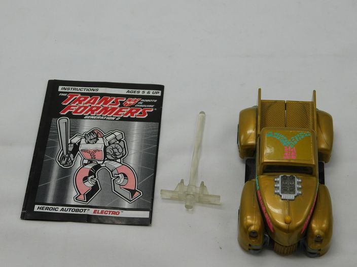 Load image into Gallery viewer, G2 Electro 100% Complete 1993 Vintage Hasbro Transformers Action Figure
