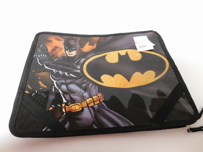 Load image into Gallery viewer, Batman Dry Erase Board in Zip Up Folder
