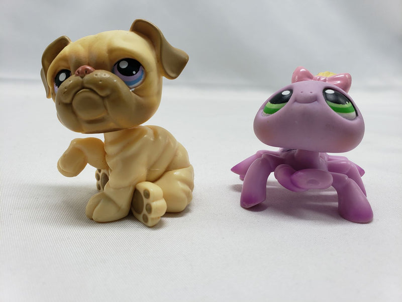 Load image into Gallery viewer, Littlest Pet Shop LPS Pet Pairs Spider #136 and Bulldog #135
