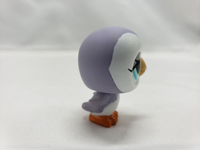 Load image into Gallery viewer, Littlest Pet Shop Purple Puffin Blue Eyes #1574
